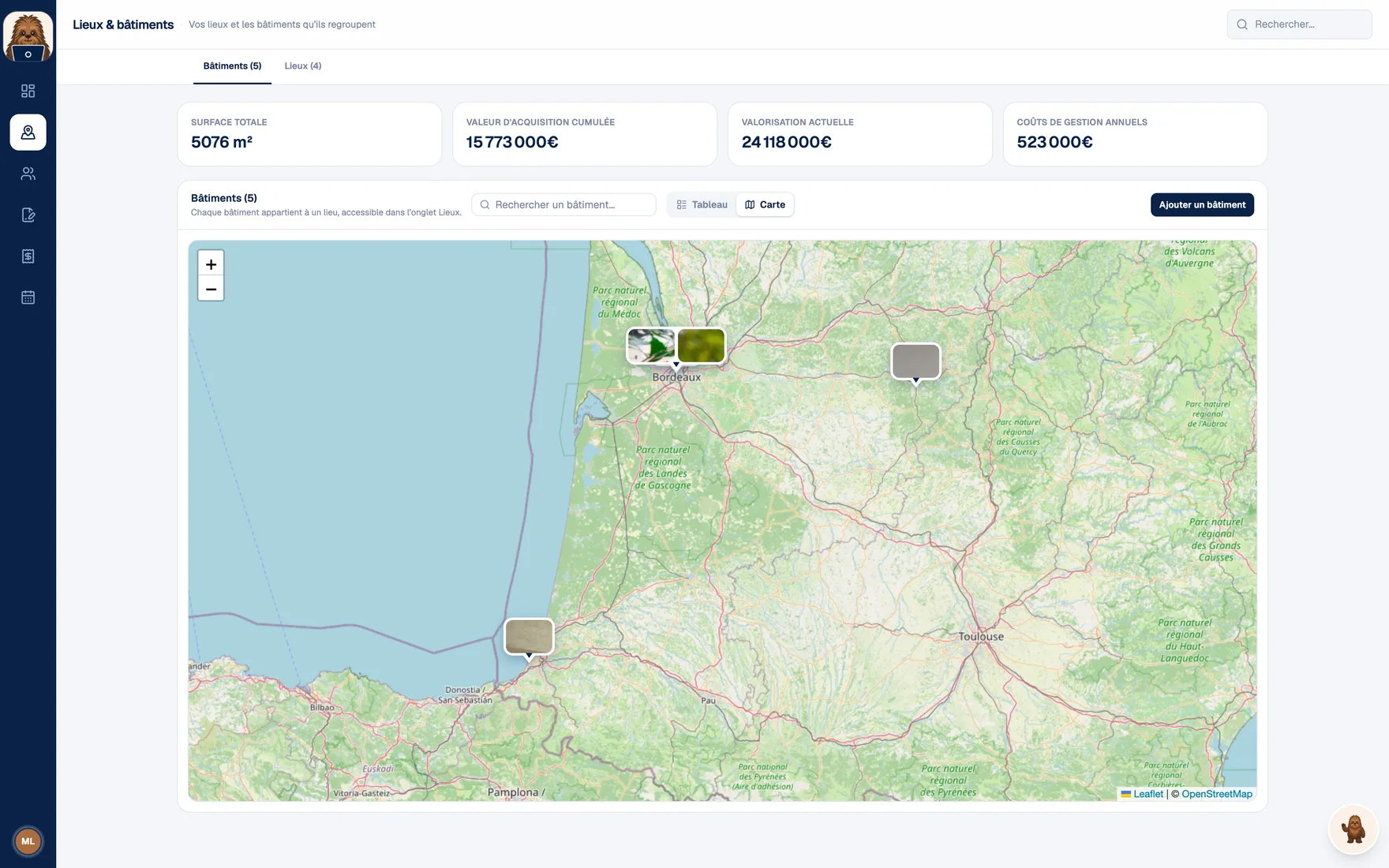 Carte interactive des bâtiments du portefeuille avec marqueurs photo positionnés sur le Sud-Ouest de la France, au-dessus de la surface totale, de la valeur d'acquisition cumulée, de la valorisation actuelle et des coûts de gestion annuels.